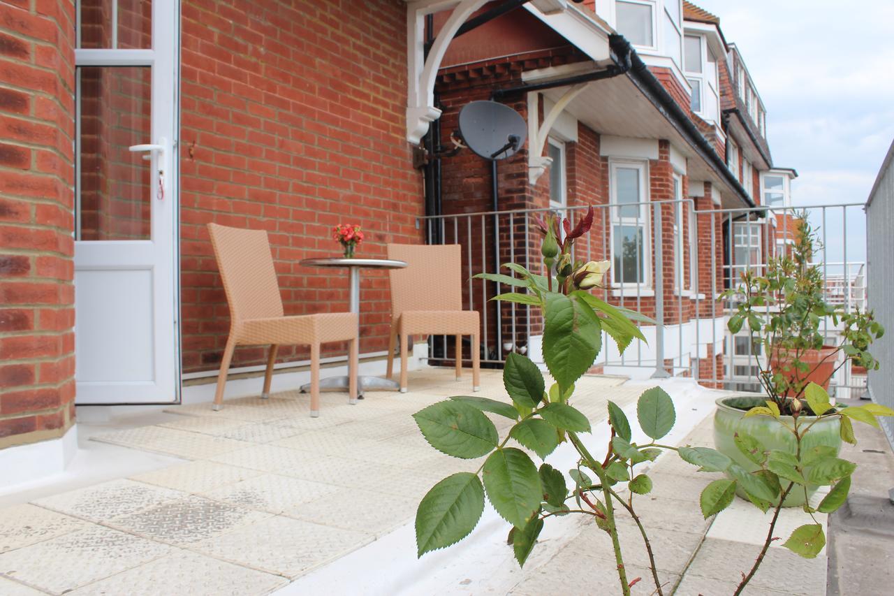 By The Sea Bed And Breakfast WTA-toernooi van WTA-toernooi van Eastbourne Buitenkant foto