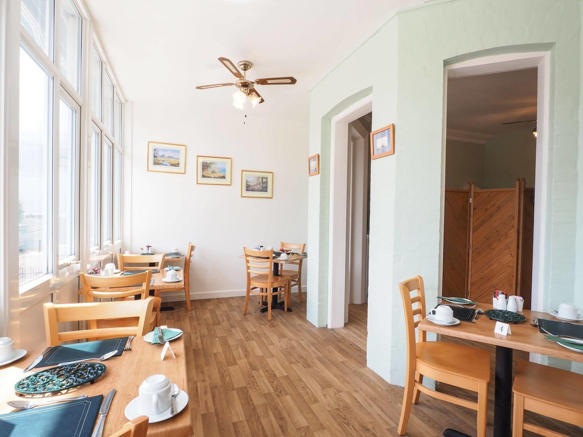 By The Sea Bed And Breakfast WTA-toernooi van WTA-toernooi van Eastbourne Buitenkant foto